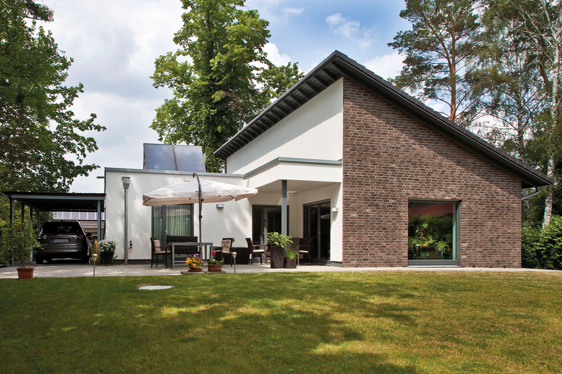 Gebaut mit Feinsinn und Weitblick – eben-erdig ;) GUSSEK HAUS